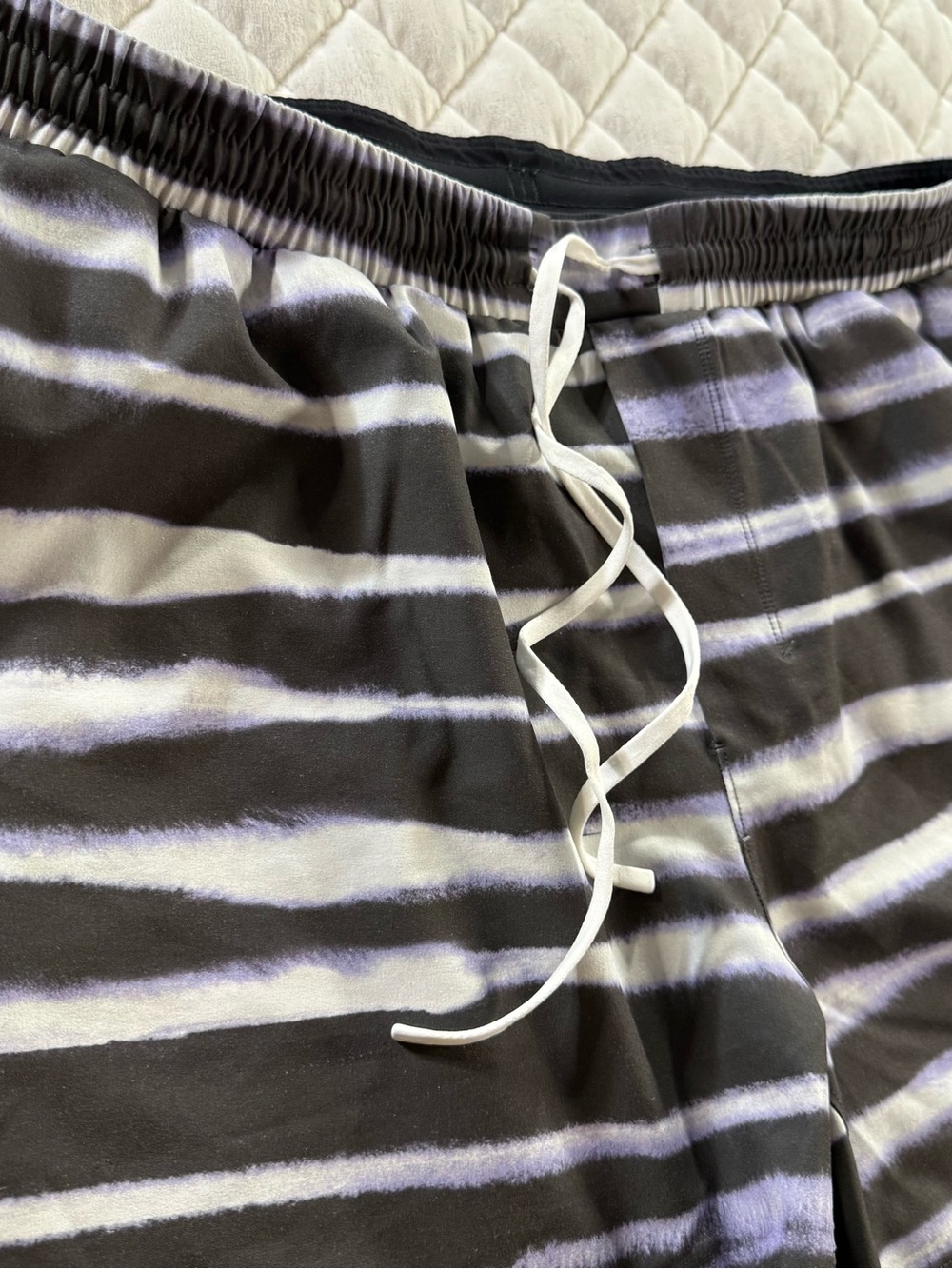 Lululemon XXL Purple Black Shibori Tie Dye Striped Athletic Wear